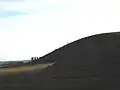 Grabhügelfeld Gießbühl der Heuneburg Vordergrund: Grab I, Hintergrund: Grab II