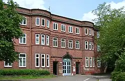Das frühere Torhaus des Krankenhauses wurde zugunsten eines Neubaus abgerissen …