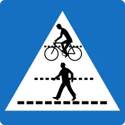 2c. „KENNZEICHNUNG EINES SCHUTZWEGS UND EINER RADFAHRER­ÜBERFAHRT“ (aus Sicht des ankommenden Verkehrs: Schutzweg und Radfahrer­überfahrt)