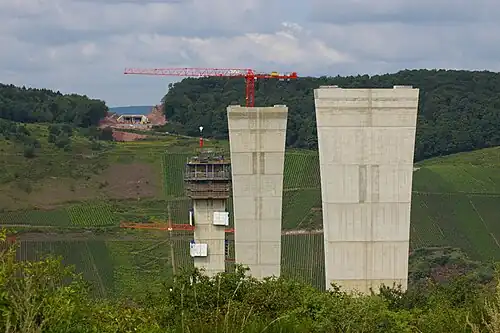 Östliche Brückenpfeiler, August 2014