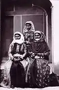 Drei armenische Frauen im Iran