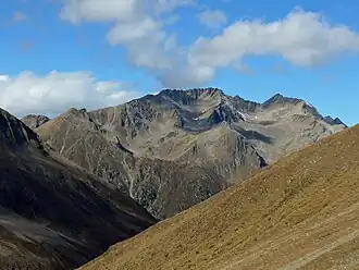 Hohe Wasserfalle von Ostsüdost, rechts des Hochreichkopf