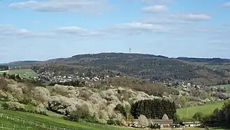 Anblick von Westen über Wambach hinweg