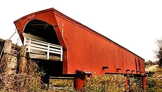 Die Holliwell Covered Bridge südlich von Winterset, seit 1976 im NRHP gelistet[6]