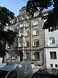 Gründerzeithaus mit Sandsteinfassade und dreistöckigem Erker in der Holzschuherstraße&nbsp;20
