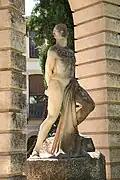 Brunnenanlage (Unghetti), Statue