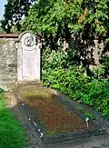 Emil Hopfgartens Grab auf dem Friedhof in Wiesbaden-Biebrich