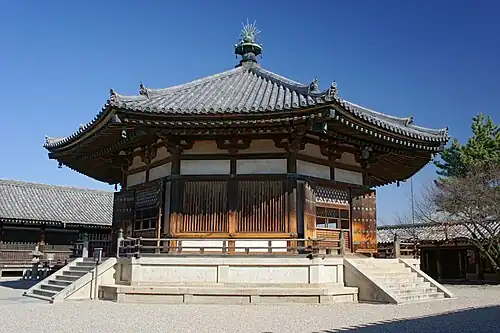 Die Halle der Träume im Hōryūji-Tempel in Nara