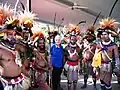 Huli-Krieger mit traditionellem Kopfschmuck.