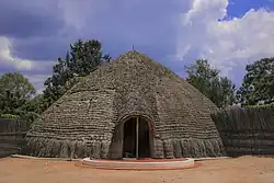 Nachbildung des Königspalastes in Nyanza