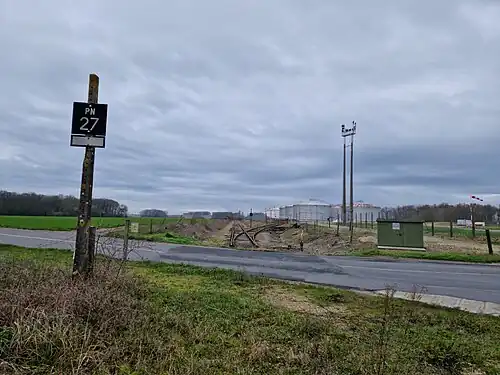 Gekappte Trasse beim Tanklager der Argos Energies