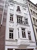 Nr. 9 – Jugendstilfassade mit Fischkutter-Relief