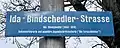 Strassenschild beim Bahnhof Tiefenbrunnen