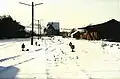 Bahnhof Schenklengsfeld im Schnee, Aufnahme ca. 1995, alle Gleisanlagen und Lampen sind noch Intakt.