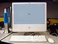 iMac mit dem grauen Logo beim Start