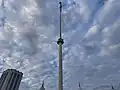 Flaggenmast am Tag