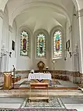 Der Altarraum der Emmerichskirche