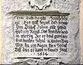 Inschrift zu Ehren Julius Echters am Spital in Röttingen an der Tauber