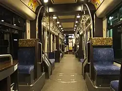 Osaka–Sakai, Serie 1000: Fahrgastraum