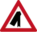 126 Mündet von rechts in eine Hauptstraße
