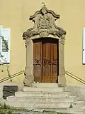 Herrenhaus, Portal