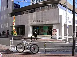 Eingang zum Bahnhof