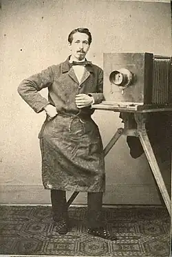 In seiner Fotosammlung hat das Landesmuseum Koblenz einen repräsentativen, zugleich nahezu vollständigen Überblick über das Lebenswerk des Fotografen Jacob Hilsdorf