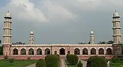 Grabstätten von Jahangir, Asif Khan und Akbari Sarai