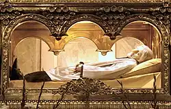 Schrein des hl. Jean-Marie Vianney in der Basilika