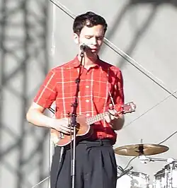 Jens Lekman bei einem Auftritt 2004 in Stockholm