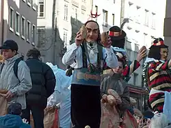 Johee beim Brotauswerfen in Einsiedeln
