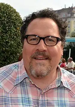 Jon Favreau als Paz Vizsla
