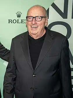 Springsteens Produzent, Manager und enger Vertrauter Jon Landau wird von Jeremy Strong gespielt