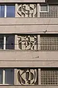 Nr.&nbsp;93–97, Fassadenschmuck