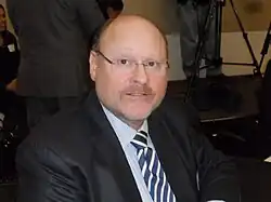 Porträt des Politikers Joe Lhota bei einem Öffentlichkeitstermin.