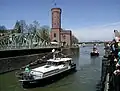 Hafeneinfahrt mit geöffneter Drehbrücke (2008)