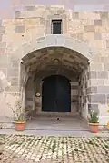 Kızılören Han; Eingangsbereich