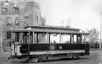 Straßenbahntriebwagen 14 der Kasseler Straßenbahn 1898 auf dem Betriebshof Wilhelmshöhe