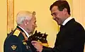 Kalaschnikow mit dem damaligen russischen Präsidenten Dmitri Medwedew