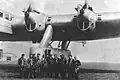 Kalinin K-7 mit Besatzung vor einem Testflug
