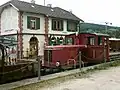 So hat z.&nbsp;B. das Stationsgebäude von Kandern an der 1895 eröffneten Kandertalbahn hohe Übereinstimmungen …