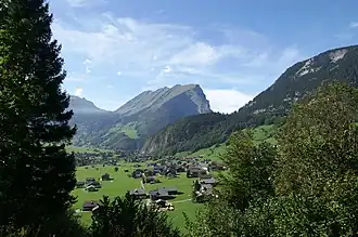 Gemeinde Au mit Blick auf die Kanisfluh
