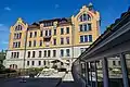 Institutsgebäude, Terrasse und Verbindungstrakt