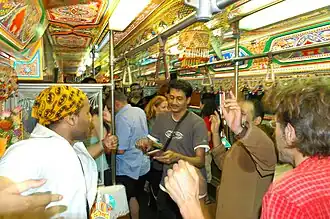 Innenaufnahme der „Karachi-Tram“