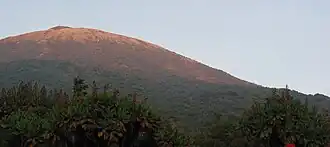 Vulkan Karisimbi vom Vulkan Visoke aus gesehen
