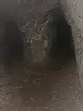 Aufgabelung des Stollens etwa 20 Meter hinter dem Höhleneingang