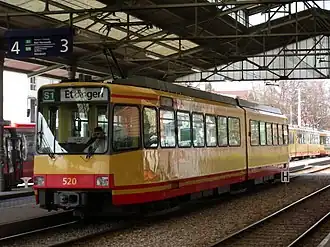 Wagen 520 im Bahnhof Ettlingen Stadt 2006
