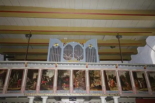 Empore mit Bildern