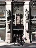 Spinnerin und Jäger (1900), Aleksanterinkatu 13, Helsinki