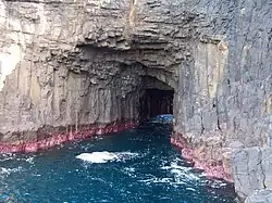 Meerseitiger Zugang zur Höhle des Kiama Blowhole